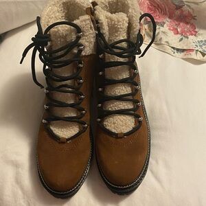 Aqua Womens Frost with Shearling Lace up Booties